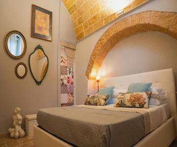Lithos Guest Room