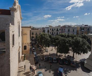 Plaza Apartment