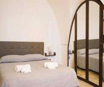 GuestHost - A Casa da Claudia Home with Netflix