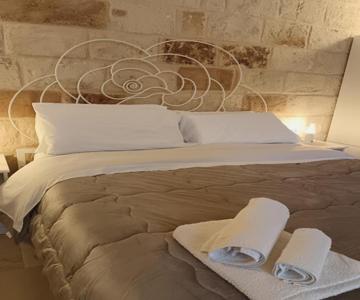 Perlage luxury room and wine
