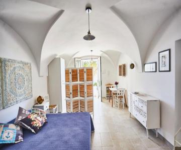 Equorum Prospectus 2 - Ostuni Centro - Guest House