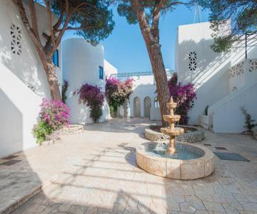 Araba Fenice Villaggio