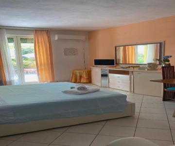 Monolocale Corte A Torre Dell Orso 100m Dal Mare