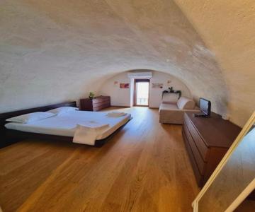 Matera Arco 34