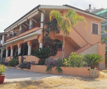 Villa Macria
