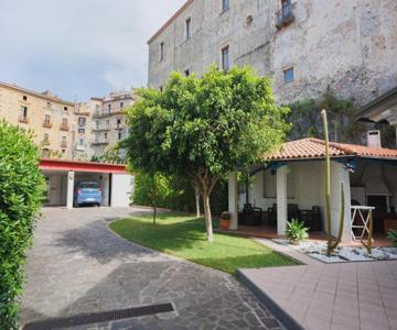 The Lemon Tree House