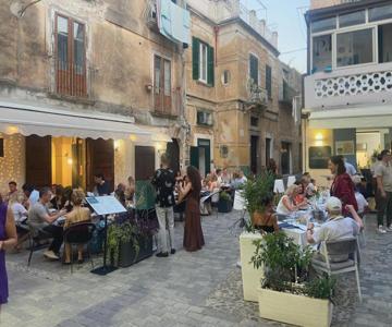 Rupea Breeze Home