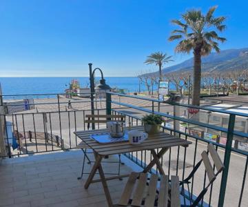 La Casa Lungo Il Mare