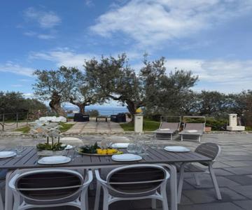 LOREN HOUSE, relaxing location with seaview