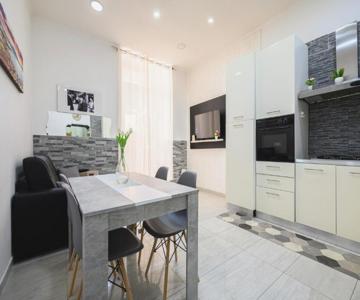 Manu Family House