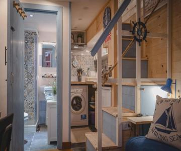 Tiny House - Love Boat