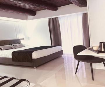 Gentile Suite Decumani