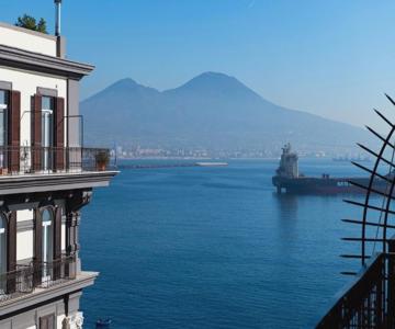 Partenope Luxury Suite
