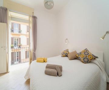 Napoli Centro Suite - Duomo Apartment