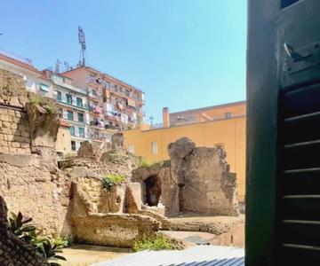 Napoli Centro, A Windows On The Monuments