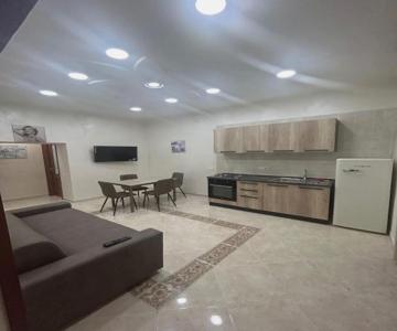 Dora House Valentino