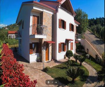 Country Holidays Residence