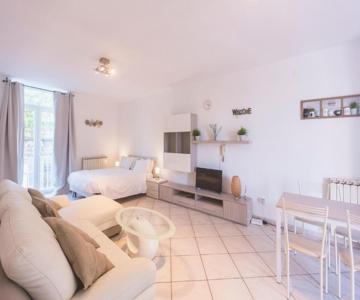 Cozy Sorrento Studio