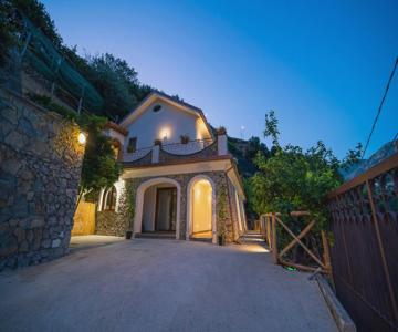 Tra Sole E Limoni Apartments