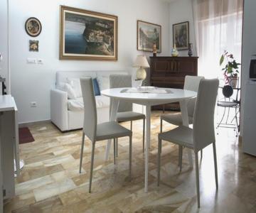 La Maison De Julie