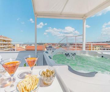 Skyfive Water Apartment