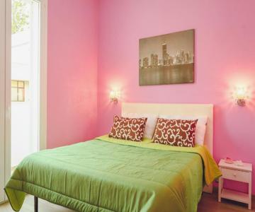 Pink Barbie's House, Domus Lumeras