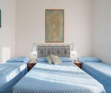 Cagliari Central Rooms With Port View