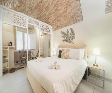 Amo Castle Rooms