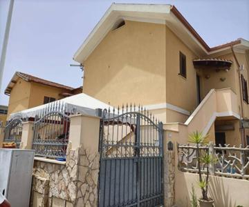 Un Passo Dal Mare E Dalla Città.