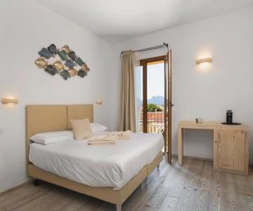 The Square Rooms And Suites
