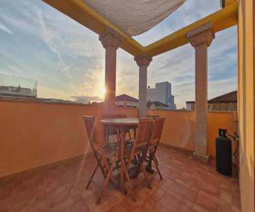 Capo Figari 13, Appartamento spazioso nel centro di Golfo Aranci con terrazza vista mare, Wi-Fi, par