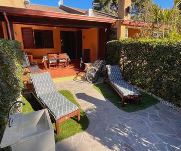 Accogliente Casetta A Calaverde, Pula.