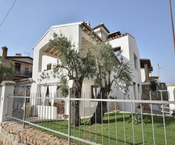 Maestrale A Pochi Passi Dal Mare