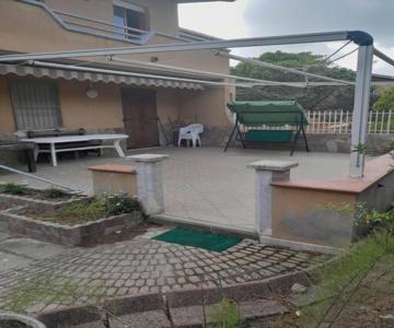 Trilocale Sul Mare Con Giardino Privato