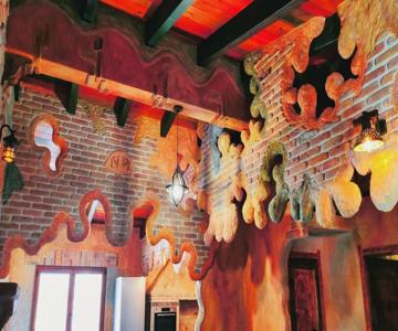 Casa Gaudi - House & Rooms