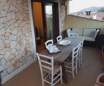 Appartamento Bilocale Mansardato Con Terrazza
