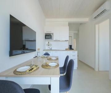 Apartment With Elevator And Private Parking