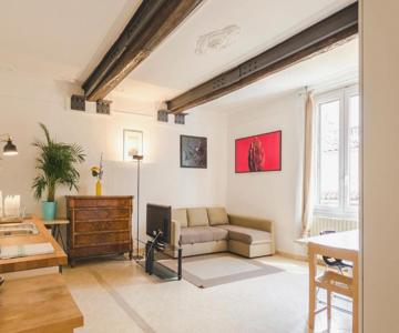 Petroni Apartment
