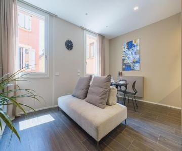 Golden Suite By Studio Vita