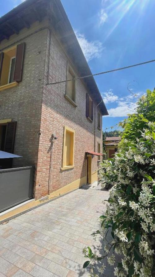 Minimal Chic House Cottage Style & Parking