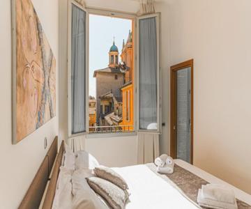 Immobo Panorama - Piazza Maggiore View