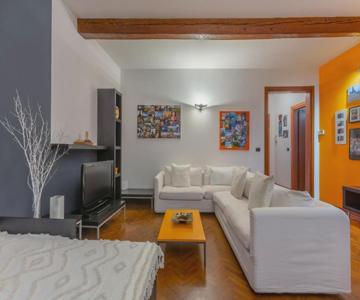 Central Ferrara Apartment