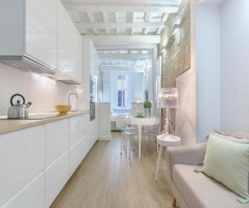 Ferrara Mayr White Apartment