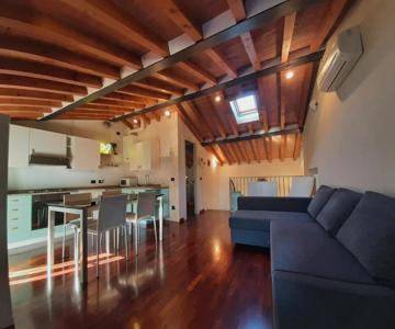 Appartamento Sui Tetti Di Parma