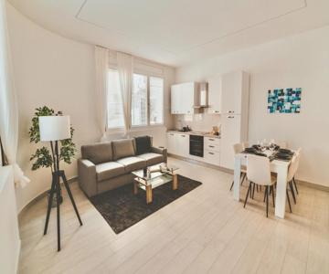 Exclusive Luxury Home With Private Parking