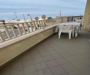 BILOCALE FRONTE MARE