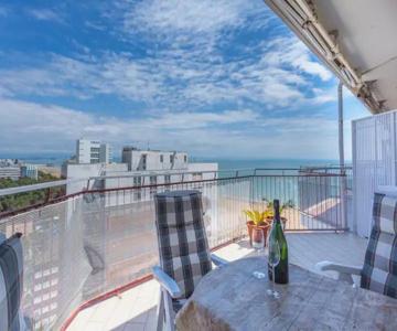 Splendido Attico, Piscina E Vista Mare