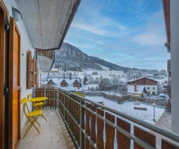 Small & Charming Apt - Overlooking The Alps