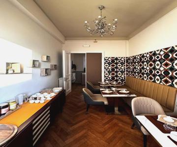 Bed And Chic Art Rooms