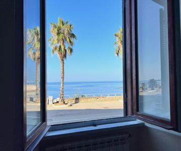 Sealovers House Thaon The Revel